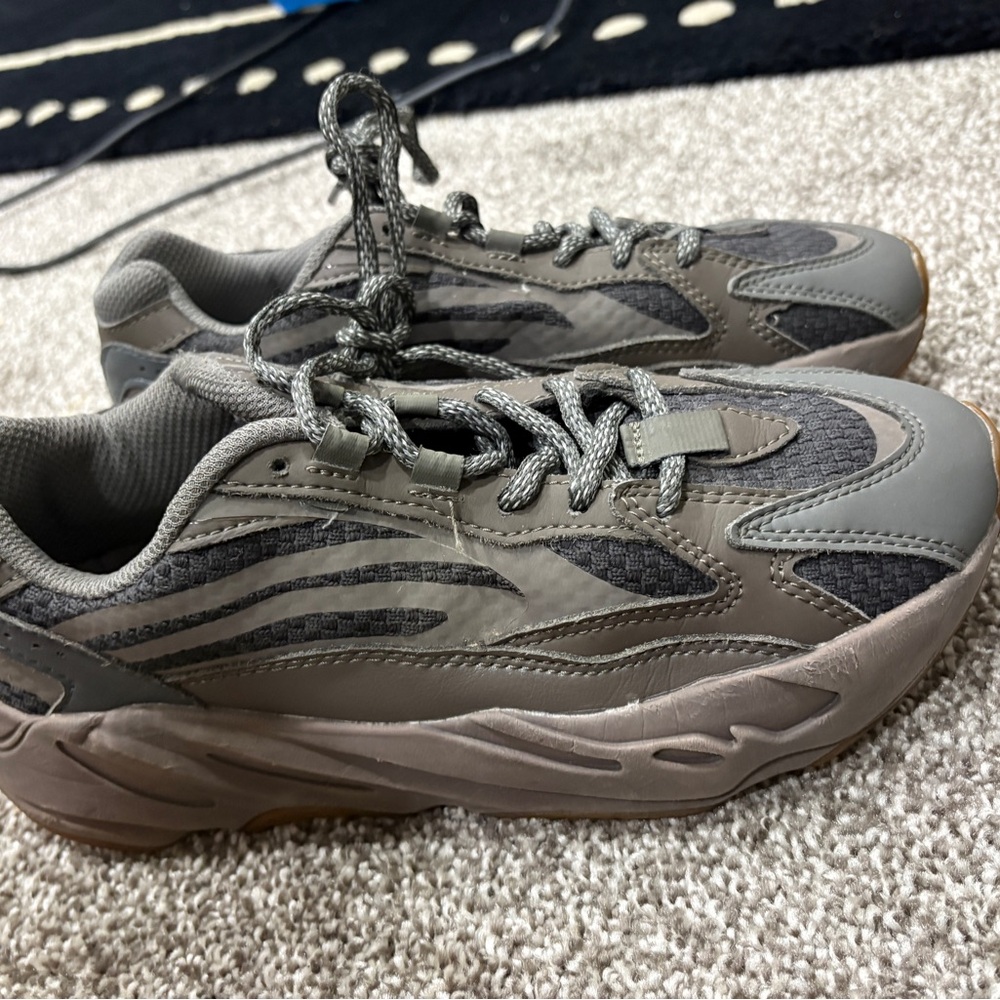Yeezy (YZY) Gray Men's Sneakers